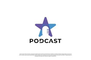 Estrela podcast logotipo Projeto. Estrela com microfone combinação logotipo conceito. vetor