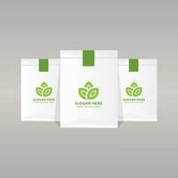 conjunto do esvaziar bolsa embalagem maquetes com chá logotipo Projeto vetor