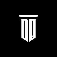 logotipo do monograma dq com o estilo do emblema isolado em fundo preto vetor