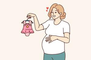 grávida mulher com roupas para pequeno menina dentro mão, sonhando nascimento do filha. vetor