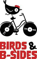 desenho animado motocicleta pássaros lados B dança festa DJs procura uma toque vintage com aparência escura logotipo vetor