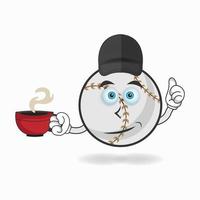personagem do mascote do beisebol segurando uma xícara de café quente. ilustração vetorial vetor