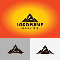 montanha pico cume logotipo vetor arte ao ar livre caminhada aventura ícone viagem logotipo modelo