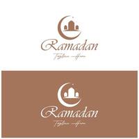 Ramadã Mubarak logotipo com lanterna elementos, crescente lua e Estrela mesquita prédio, islâmico caligrafia padrão, para negócios, arquitetura, muçulmanos, eid, eid cartões, islâmico Educação vetor