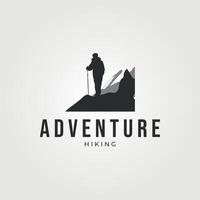 aventura caminhar em montanha logotipo vetor ilustração projeto, simples logotipo com silhueta