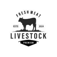 vaca logotipo, simples gado Fazenda projeto, gado silhueta, vetor crachá para o negócio marca