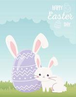 feliz dia de páscoa, coelho fofo e ovo com orelhas na grama vetor