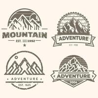 aventura montanha logotipo vintage Projeto arte vetor