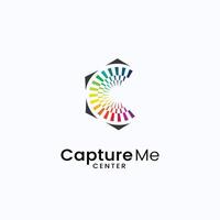 carta c moderno logotipo com Câmera capturar mim conceito logotipo colorida Câmera logotipo vetor