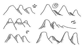 mão desenhado montanhas ilustração definir, panorama natureza silhueta, gravação estilo, mão desenhado ilustração. vetor