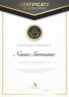 modelo de certificado de diploma de cor preta e dourada com imagem vetorial de estilo moderno e luxuoso, adequado para apreciação. ilustração vetorial. vetor