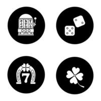 conjunto de ícones de glifo de cassino. dados, jogo de sete da sorte, trevo de quatro folhas, caça-níqueis. Ilustrações de silhuetas brancas em círculos pretos vetor