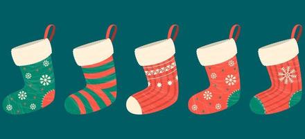 conjunto de meias de Natal bonito dos desenhos animados multicoloridos. imagem vetorial, ilustração vetor