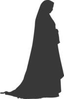 silhueta independente Emirados mulheres vestindo abaya Preto cor só vetor