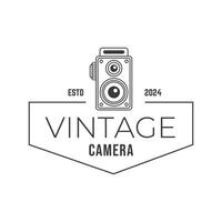 vintage Câmera fotografia rótulo, logotipo modelo com retro tipografia. vetor