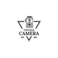 vintage Câmera fotografia rótulo, logotipo modelo com retro tipografia. vetor