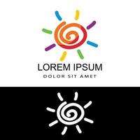 vetor de design de modelo de logotipo criativo colorido sol com fundo branco isolado