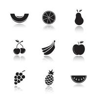conjunto de ícones de sombra preta de frutas. fatia de melão, laranja, pêra, duas cerejas, pacote de bananas, cacho de uvas, maçã, abacaxi, melancia. ilustrações vetoriais isoladas vetor
