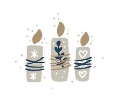 vetor de Natal mão desenhada conjunto escandinavo de três velas de inverno. desenhos animados em tons pastel doodle velas com neve no fundo branco