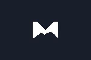 design de logotipo de montanha m. letra m com montanha nela. ideias criativas de design de logotipo vetor