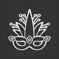 máscara de máscaras ícone de giz branco sobre fundo preto. chapéus tradicionais com folhas de plantas. festival étnico. desfile nacional do feriado. ilustração vetorial isolado quadro-negro vetor