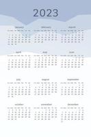 calendário azul vertical para 2023 anos. as silhuetas das montanhas abstraem o fundo gradiente colorido. design de calendário para impressão e digital. semana começa no domingo vetor