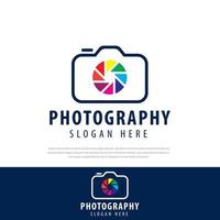 logotipo do modelo da câmera de fotografia de lente colorida, estilo de linha, ilustração vetorial de ícone vetor