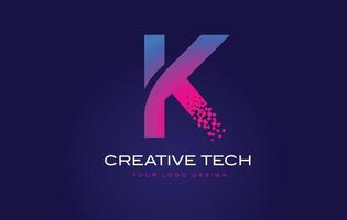 k design do logotipo da letra inicial com pixels digitais em cores roxas azuis. vetor