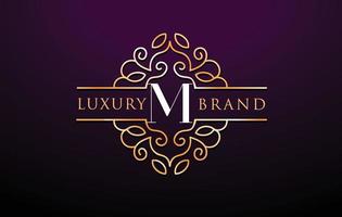 logotipo da letra m luxury.royal monograma design vetor