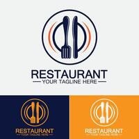 logotipo do restaurante com ícone de colher e garfo, conceito de bebida de comida de projeto de menu para café restaurante vetor