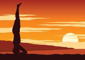 india yogi pratica ioga, uma espécie de relaxamento, ao redor da natureza na hora do pôr do sol, desenho de silhueta vetor