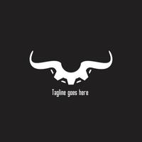 logotipo de combinação simples de touro e equipamento vetor