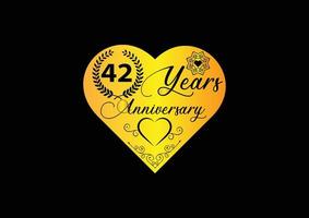 Celebração de aniversário de 42 anos com logotipo de amor e design de ícone vetor