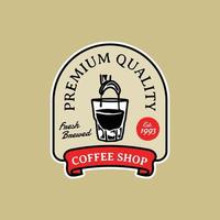 loja de café com logotipo vintage. ilustração vetorial feita à mão vetor