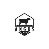 rótulo de emblema de carne de fazenda de gado vintage, inspiração de design de logotipo angus vetor