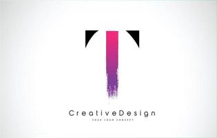 design de logotipo de letra t com pincelada roxa rosa criativa. vetor