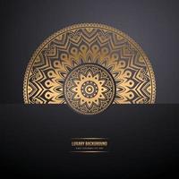 fundo de design de mandala ornamental de luxo com padrão real de arabesco dourado vetor