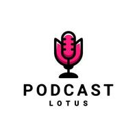 combinação de design de logotipo de duplo significado de microfone e podcast de flor de lótus vetor