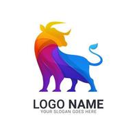 logotipo de touro gradiente arco-íris. design de logotipo de touro. vetor