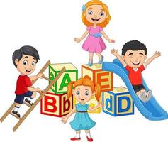 desenhos animados crianças felizes com blocos de alfabeto vetor