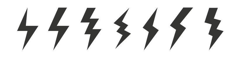 defina o ícone de flash de iluminação de trovão e parafuso. raio de energia elétrica ou sinal perigoso. conjunto de ícone de relâmpago na cor preta. vetor