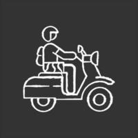 ícone de giz de moto. motorista de scooter em bali. atravessando a Indonésia de moto. viagem de carro pela ilha tropical de scooter. tipo de transporte na Indonésia. ilustração de quadro-negro vetorial isolado vetor
