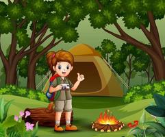 explorador de garota com uniforme de escoteiro acampando na floresta vetor