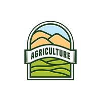 design de logotipo de agricultura. os jardins dos agricultores são exuberantes e verdes. agricultores cultivam culturas, utilização de recursos naturais. logotipo de estilo clássico vintage crachá de hipster retrô ocidental rústico vetor