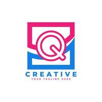 logotipo da carta da corporação q com design quadrado e swoosh e elemento de modelo de vetor de cor rosa azul