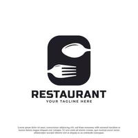 logotipo do restaurante. letra inicial s com garfo de colher para modelo de design de ícone de logotipo de restaurante vetor