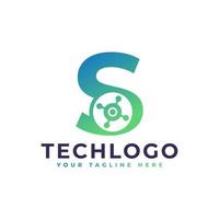 logotipo da letra s de tecnologia. forma geométrica verde com círculo de pontos conectado como vetor de logotipo de rede. utilizável para logotipos de negócios e tecnologia.