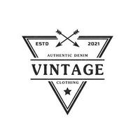 distintivo de rótulo retrô vintage clássico para elemento de modelo de design de emblema de logotipo de triângulo de vestuário de vestuário vetor