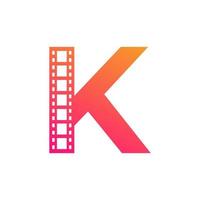 letra inicial k com tira de filme de listras de carretel para inspiração de logotipo de estúdio de produção de cinema de filme vetor