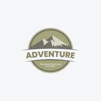 ilustração para aventura esportiva, camping, fogueira, acampamento de emblema, ilustração de hobby. logotipo e rótulos de vetor de fogueira de montanha vintage